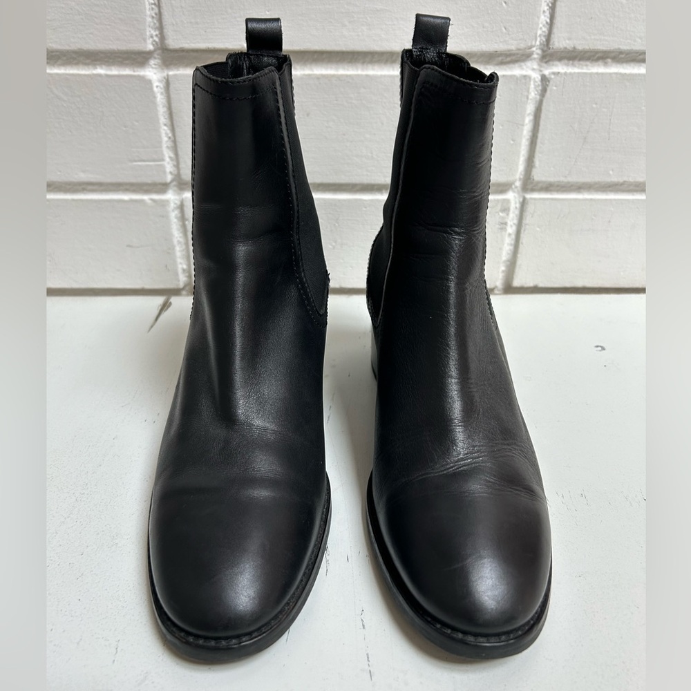 Aquatalia Women's Jemma Weatherproof Block-Heel Chelsea Booties Size 9.5 - Picture 4 of 12